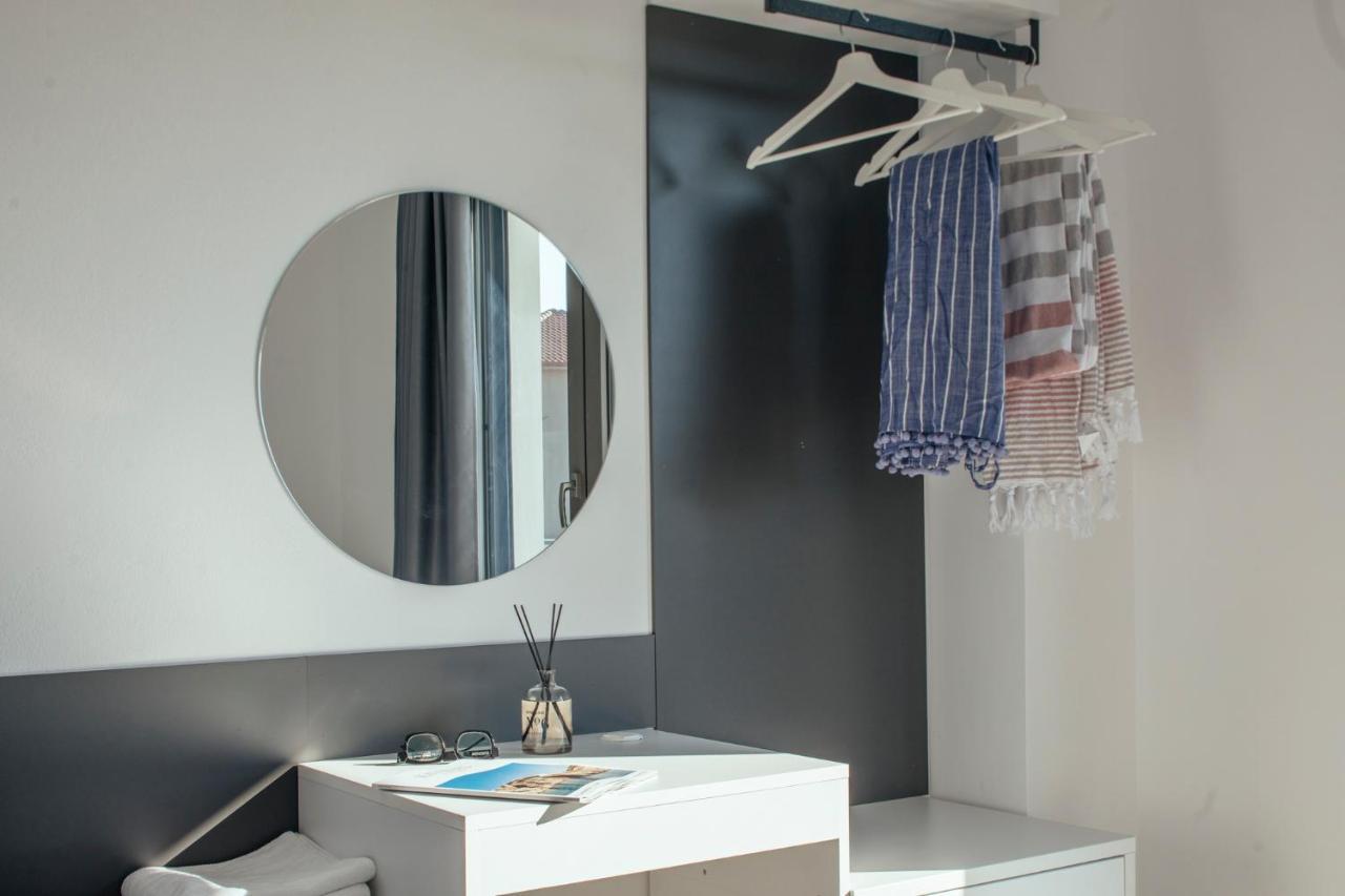 Ermojo Luxury Apartments Metokhion Patriotikon Dış mekan fotoğraf