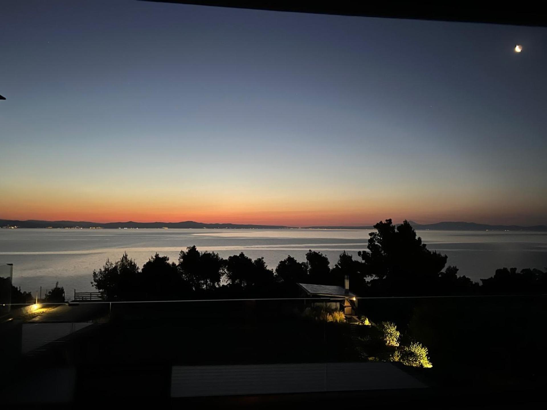 Ermojo Luxury Apartments Metokhion Patriotikon Dış mekan fotoğraf